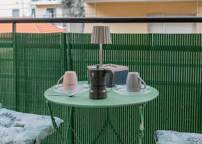 H11 Casa Alice Monolocale - Daire Sanremo