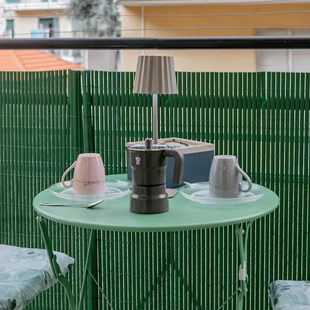 H11 Casa Alice Monolocale - Апартаменты Санремо